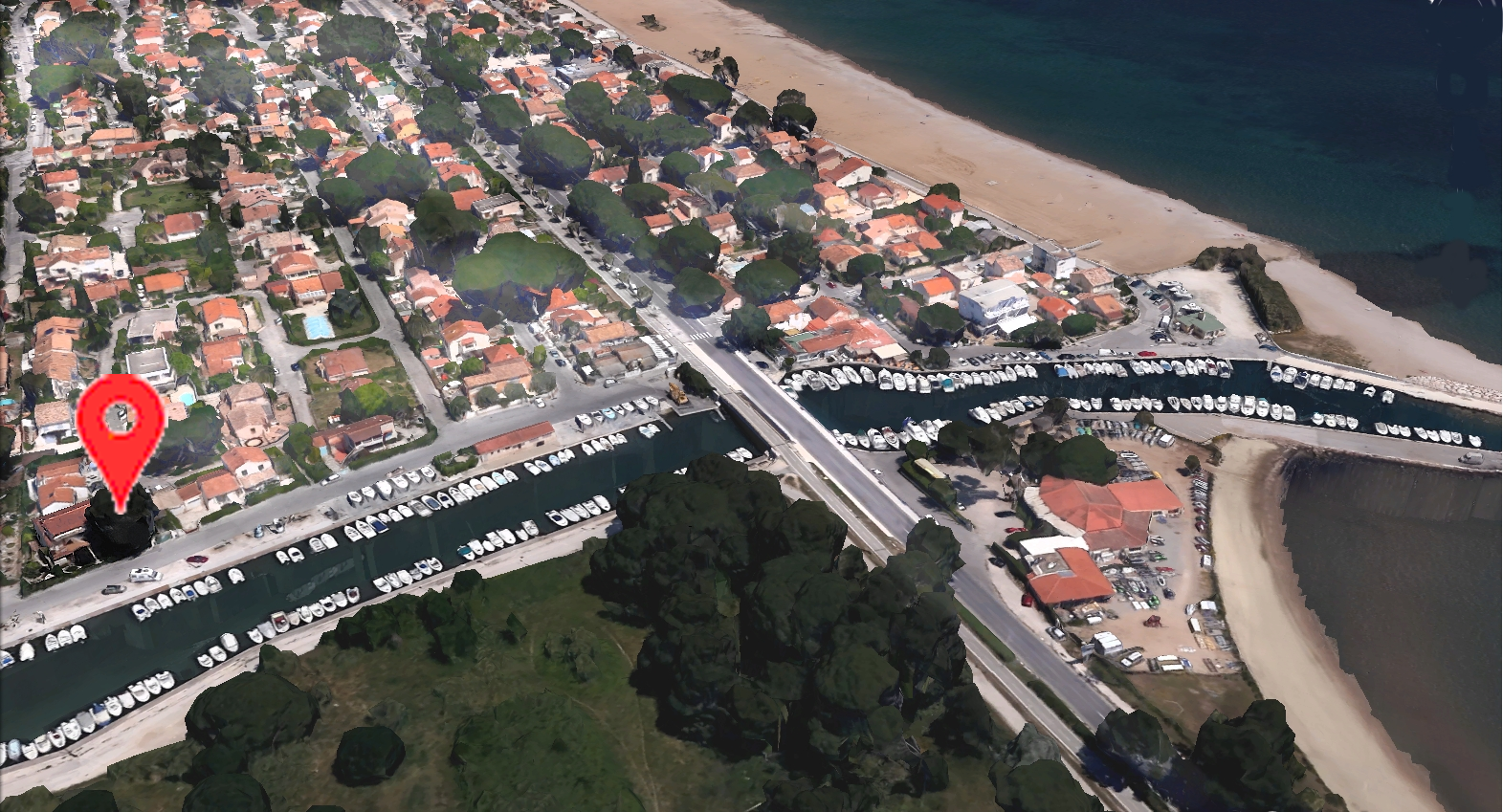 La plage de l'Ayguade baie de Hyeres